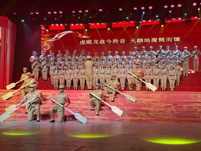 内行人建议:2024年,普通人持有这“3样东西”,有备无患!