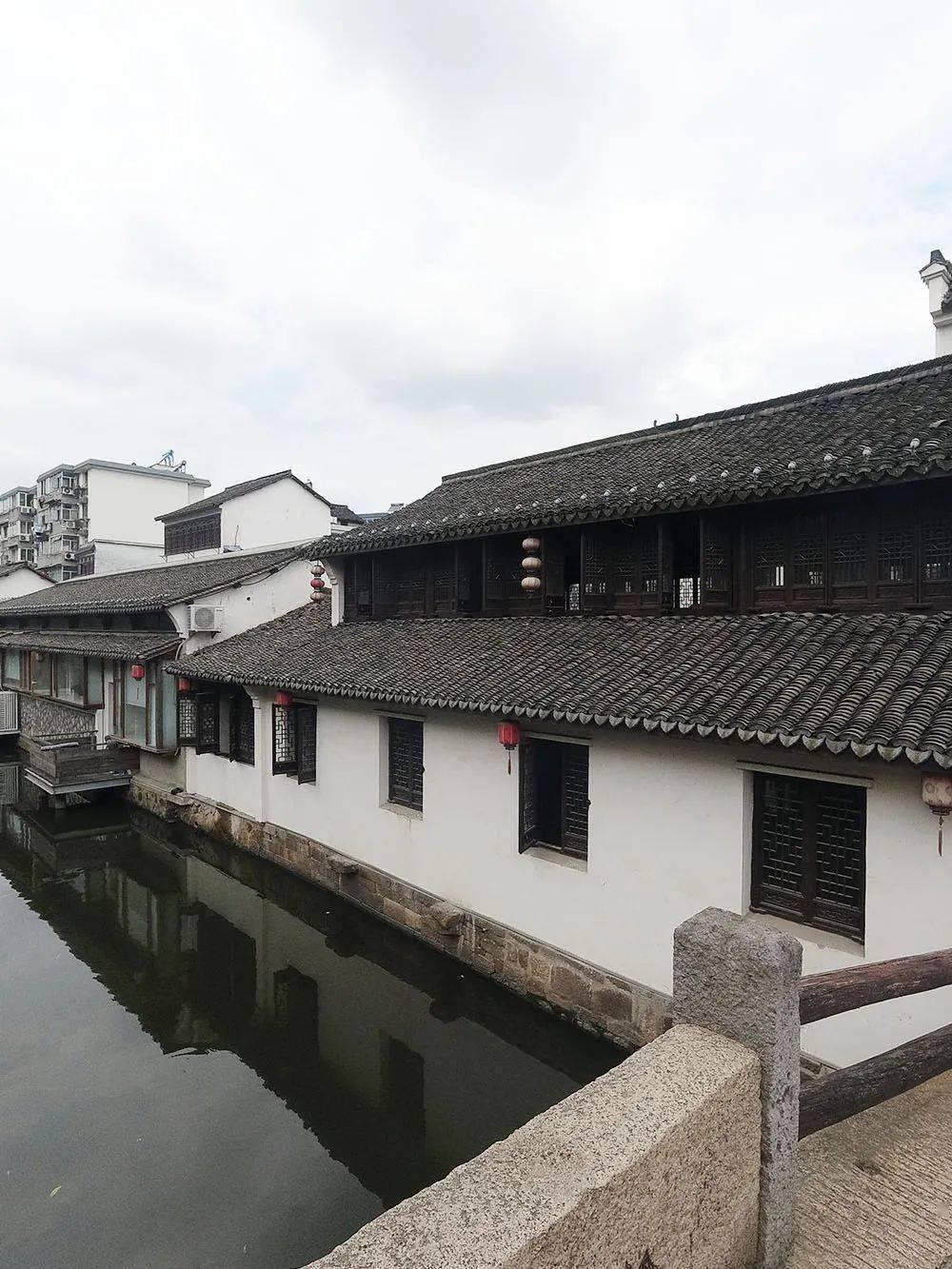 逃离办公室房间
